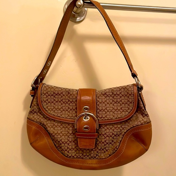 Coach Handbags - Coach Soho Bag In Signature Jaquard - EUC